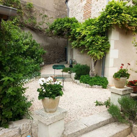 Le Petit Jardin Yoyo Monts Exterior photo