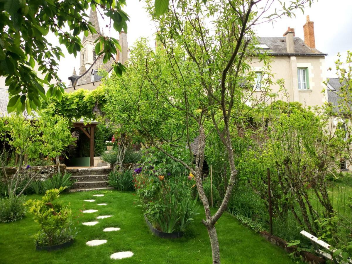 Le Petit Jardin Yoyo Monts Exterior photo